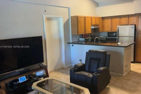 Copropriété à vendre à Coconut Creek, Floride: 2 chambres, 90.58 m2 № 1990229 - photo 2