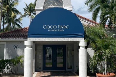 Copropriété à vendre à Coconut Creek, Floride: 2 chambres, 90.58 m2 № 1990229 - photo 16