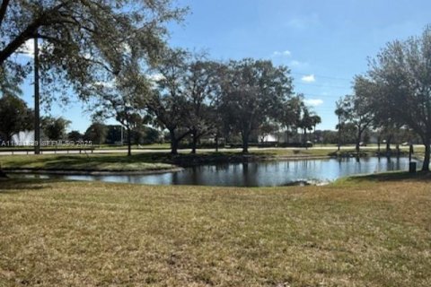 Copropriété à vendre à Coconut Creek, Floride: 2 chambres, 90.58 m2 № 1990229 - photo 28