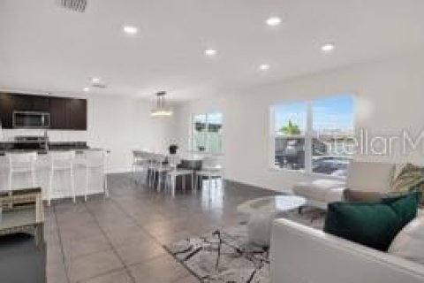 Casa en alquiler en Wimauma, Florida, 5 dormitorios, 248.42 m2 № 2114404 - foto 17