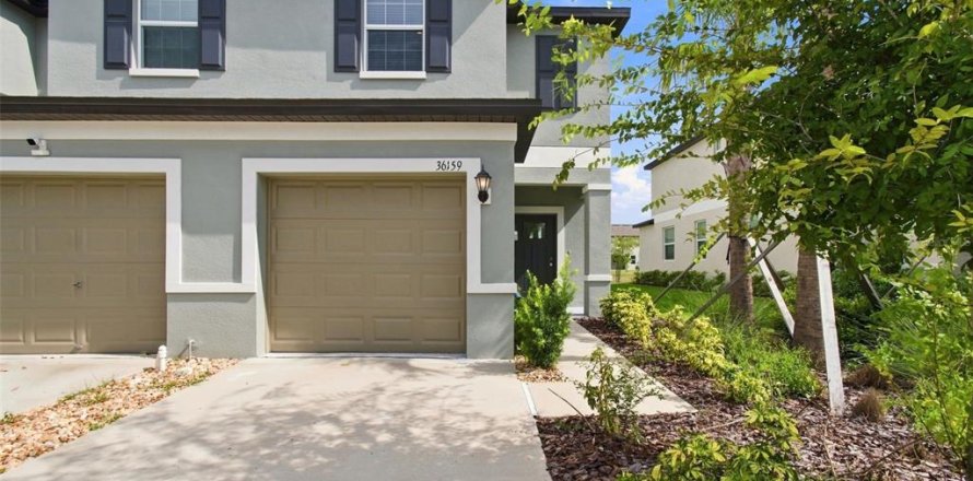 Touwnhouse à Zephyrhills, Floride 2 chambres, 165.64 m2 № 2319223