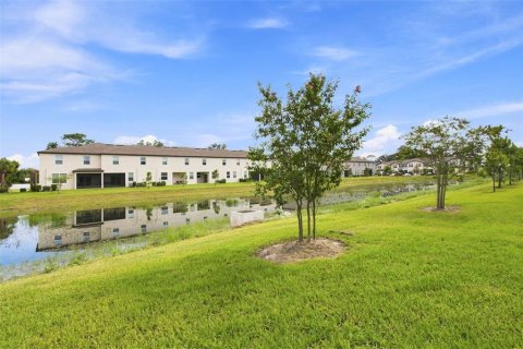 Touwnhouse à vendre à Zephyrhills, Floride: 2 chambres, 165.64 m2 № 2319223 - photo 23