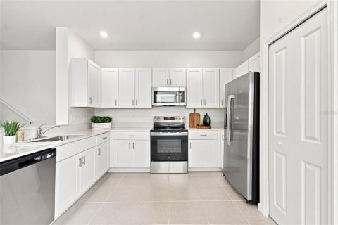 Touwnhouse à vendre à Zephyrhills, Floride: 2 chambres, 165.64 m2 № 2319223 - photo 8