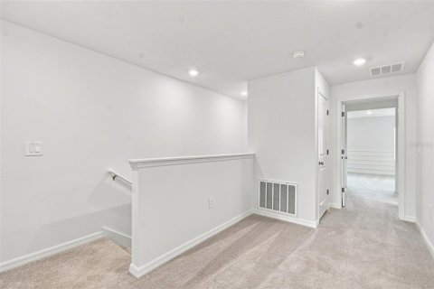 Touwnhouse à vendre à Zephyrhills, Floride: 2 chambres, 165.64 m2 № 2319223 - photo 12