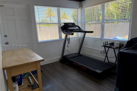 Villa ou maison à vendre à Hollywood, Floride: 2 chambres, 112.6 m2 № 2051568 - photo 16