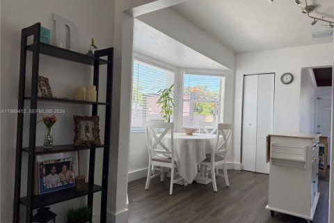 Villa ou maison à vendre à Hollywood, Floride: 2 chambres, 112.6 m2 № 2051568 - photo 10