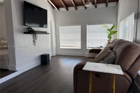 Villa ou maison à vendre à Hollywood, Floride: 2 chambres, 112.6 m2 № 2051568 - photo 6