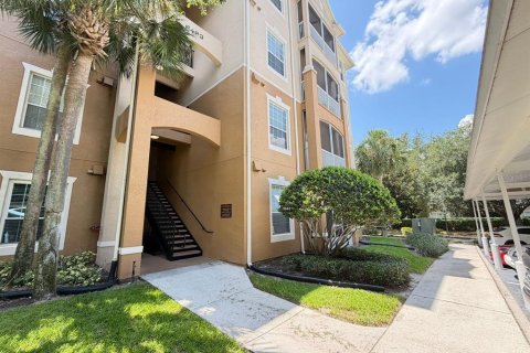 Condo in Orlando, Florida, 3 bedrooms  № 2258947 - photo 2