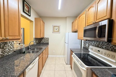 Condo in Orlando, Florida, 3 bedrooms  № 2258947 - photo 4