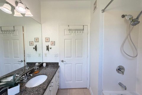 Condo in Orlando, Florida, 3 bedrooms  № 2258947 - photo 13