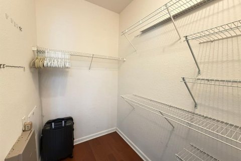 Condo in Orlando, Florida, 3 bedrooms  № 2258947 - photo 12
