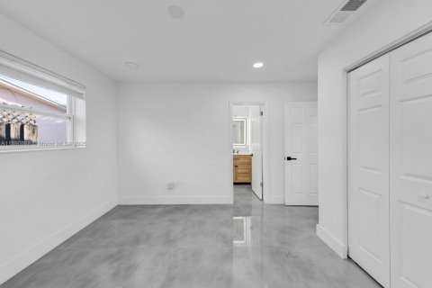 Casa en alquiler en Hollywood, Florida, 3 dormitorios, 138.89 m2 № 1943454 - foto 20