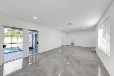 Casa en alquiler en Hollywood, Florida, 3 dormitorios, 138.89 m2 № 1943454 - foto 6
