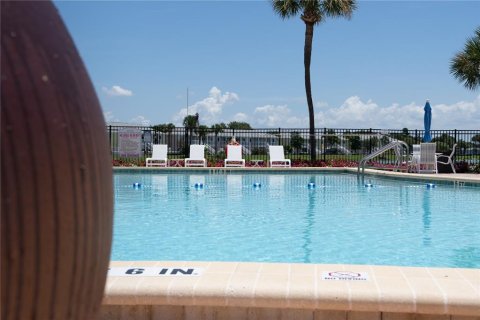 Condominio en venta en Saint Petersburg, Florida, 2 dormitorios, 94.57 m2 № 2199374 - foto 16