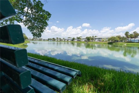 Condominio en venta en Saint Petersburg, Florida, 2 dormitorios, 94.57 m2 № 2199374 - foto 18