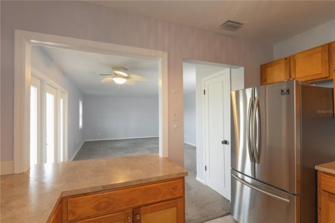Condominio en venta en Saint Petersburg, Florida, 2 dormitorios, 94.57 m2 № 2199374 - foto 3