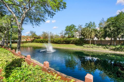 Купить таунхаус в Дания-Бич, Флорида 2 спальни, 102.19м2, № 2053323 - фото 28