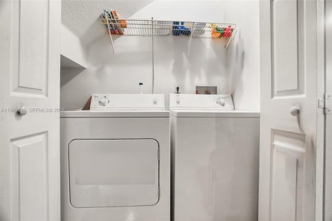 Купить таунхаус в Дания-Бич, Флорида 2 спальни, 102.19м2, № 2053323 - фото 13