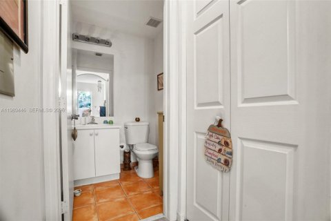 Купить таунхаус в Дания-Бич, Флорида 2 спальни, 102.19м2, № 2053323 - фото 10