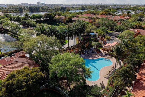 Купить таунхаус в Дания-Бич, Флорида 2 спальни, 102.19м2, № 2053323 - фото 25