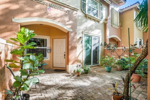 Купить таунхаус в Дания-Бич, Флорида 2 спальни, 102.19м2, № 2053323 - фото 4