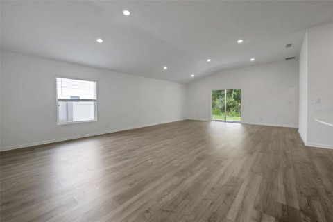 House in Orange Park, Florida 3 bedrooms, 208.66 sq.m. № 2099658 - photo 30