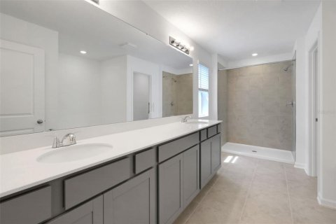 House in Orange Park, Florida 3 bedrooms, 208.66 sq.m. № 2099658 - photo 11