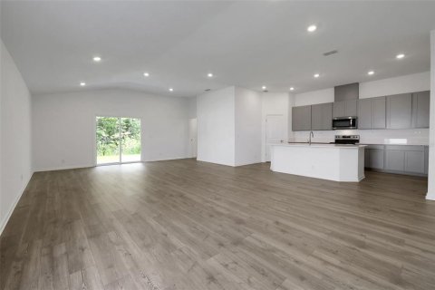House in Orange Park, Florida 3 bedrooms, 208.66 sq.m. № 2099658 - photo 28
