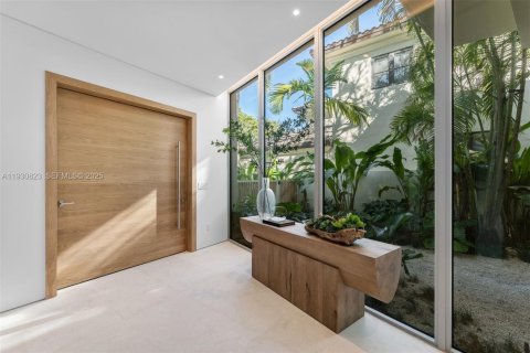 Купить виллу или дом в Майами, Флорида 8 спален, № 1989863 - фото 14