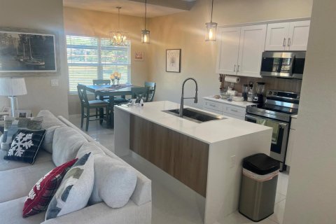House in Ocala, Florida 3 bedrooms, 153.1 sq.m. № 2082793 - photo 9