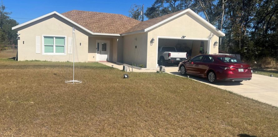 House in Ocala, Florida 3 bedrooms, 153.1 sq.m. № 2082793