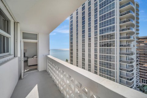 Condo in Fort Lauderdale, Florida, 2 bedrooms  № 2398093 - photo 28