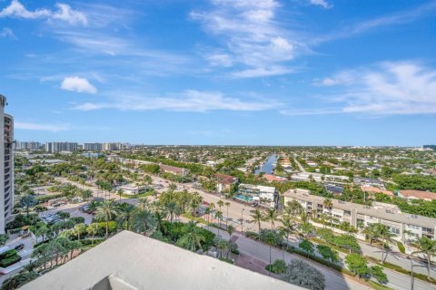 Condo in Fort Lauderdale, Florida, 2 bedrooms  № 2398093 - photo 29