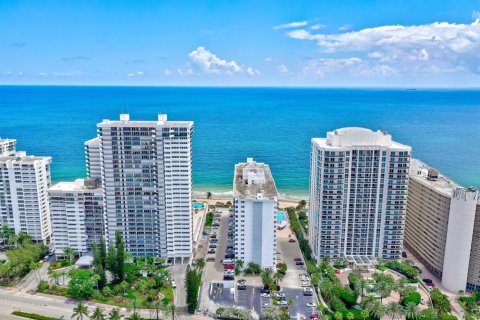 Condo in Fort Lauderdale, Florida, 2 bedrooms  № 2398093 - photo 3