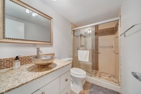Condo in Fort Lauderdale, Florida, 2 bedrooms  № 2398093 - photo 24