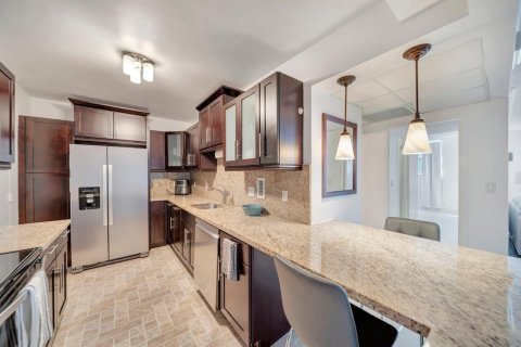 Condo in Fort Lauderdale, Florida, 2 bedrooms  № 2398093 - photo 5