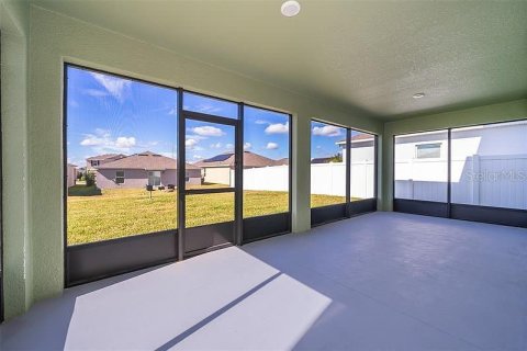 House in Davenport, Florida 3 bedrooms, 210.24 sq.m. № 2378040 - photo 15