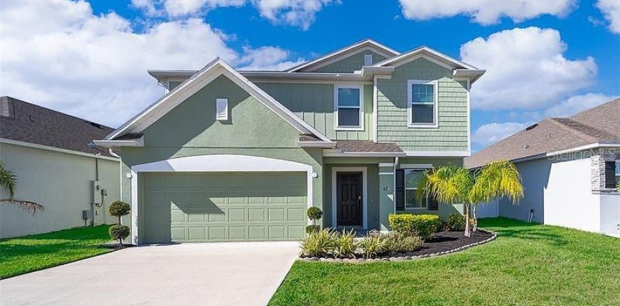 House in Davenport, Florida 3 bedrooms, 210.24 sq.m. № 2378040