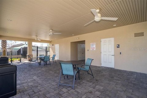 House in Davenport, Florida 3 bedrooms, 210.24 sq.m. № 2378040 - photo 30
