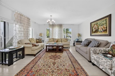 Casa en alquiler en Pinecrest, Florida, 4 dormitorios, 231.42 m2 № 2067343 - foto 17