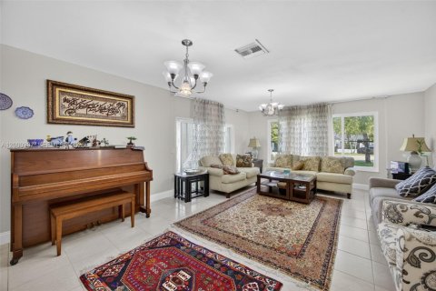 Casa en alquiler en Pinecrest, Florida, 4 dormitorios, 231.42 m2 № 2067343 - foto 16