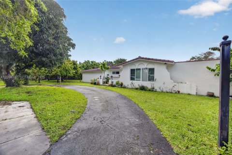 Casa en alquiler en Pinecrest, Florida, 4 dormitorios, 231.42 m2 № 2067343 - foto 3