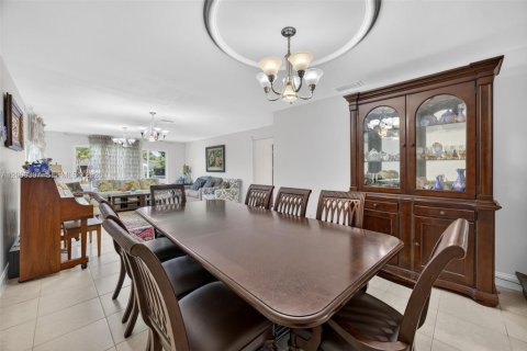 Casa en alquiler en Pinecrest, Florida, 4 dormitorios, 231.42 m2 № 2067343 - foto 15