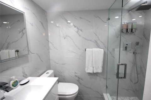 Condominio en alquiler en Miami Beach, Florida, 2 dormitorios, 95.69 m2 № 2054457 - foto 15