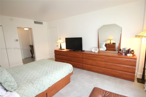Condominio en alquiler en Miami Beach, Florida, 2 dormitorios, 95.69 m2 № 2054457 - foto 21