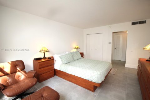 Condominio en alquiler en Miami Beach, Florida, 2 dormitorios, 95.69 m2 № 2054457 - foto 25