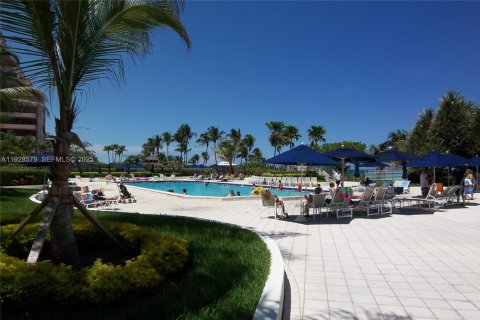 Condominio en alquiler en Miami Beach, Florida, 2 dormitorios, 95.69 m2 № 2054457 - foto 30