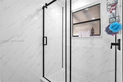 House in Hollywood, Florida 2 bedrooms, 108.88 sq.m. № 2043122 - photo 20