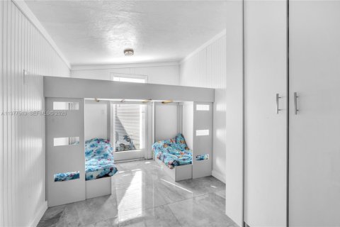 House in Hollywood, Florida 2 bedrooms, 108.88 sq.m. № 2043122 - photo 16