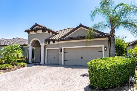 House in Bradenton, Florida 4 bedrooms, 255.85 sq.m. № 2124957